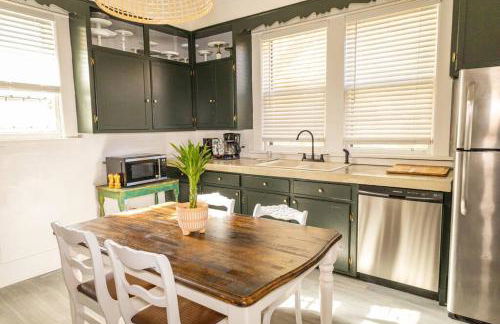 J Birds’ Bungalow in the heart of Midtown - Foto 15