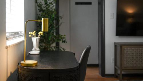 HostWise Stays - The Butler - Prime 1BR Butler St Apt, across from Umami - Foto 4