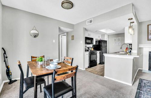 Fresh and Modern 2BR with Gym and Pool - Foto 3