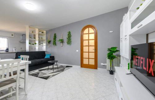 Coastal Whisper - 9 min to Airport & 700m to Sea - Foto 6