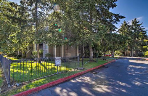 Heart of Seattles Suburbs! Family-Friendly Condo - Foto 21