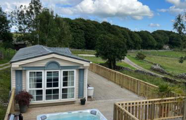 The Vogue Lodge - Photo 1