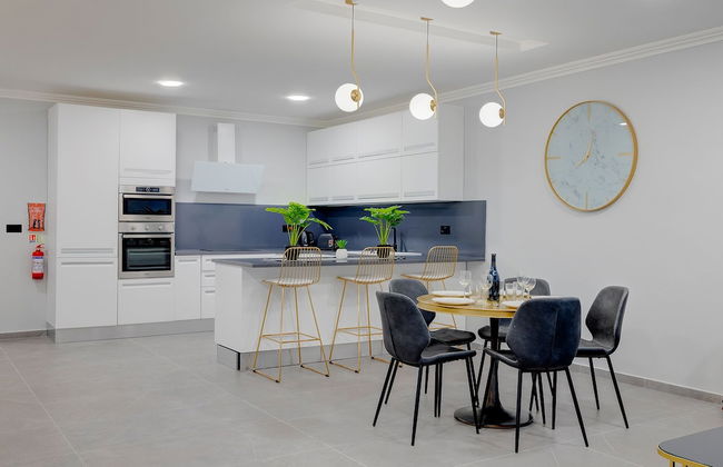 Art Deco Apartment in Central Sliema - Photo 27