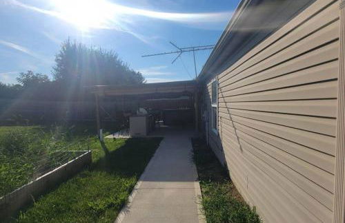 160 Overbrook 3 bedroom home with privately fenced yard and hot tub - Foto 9