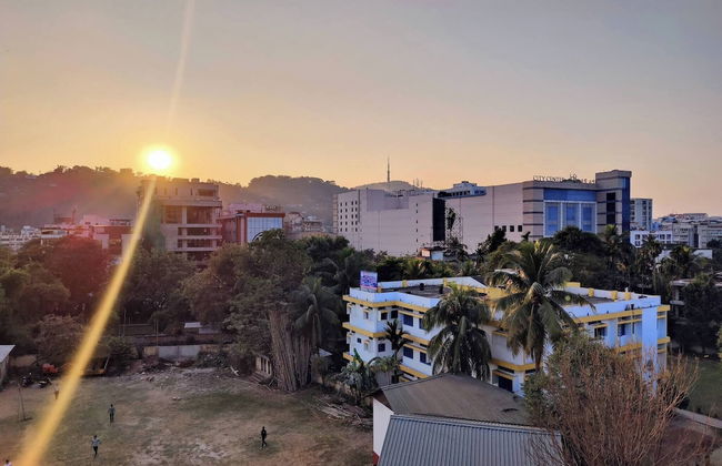 Cozy Guwahati Apartment With City & Mountain Views - Foto 21