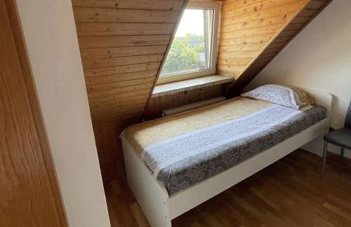 Fully equipped Apartment with Balcony in Duisburg - Photo 4