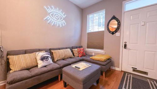 Modern-Chic Living in the Heart of Center City - Foto 2