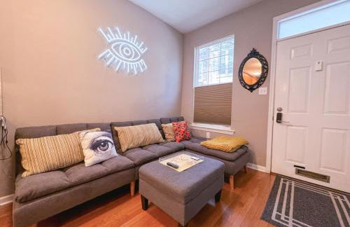 Modern-Chic Living in the Heart of Center City - Foto 2