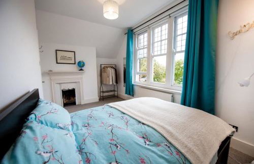 Stylish Flat in Queens Park with Private Parking, Central London Access - Foto 4