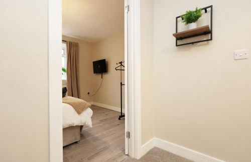 Perfect Booking 2 Bed Home in Merthyr Tydfil - Photo 23