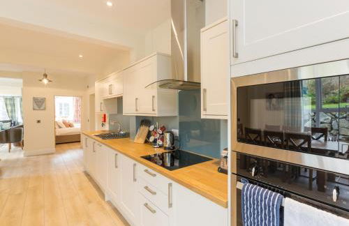 Rose Cottage with Hot Tub - Photo 30