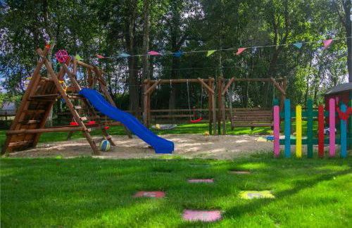 Ostoja Lemany - domki na Kaszubach, sauna, balia-jacuzzi, plac zabaw, tyrolka , dwa boiska, miejsce na ognisko, grill gazowy - Foto 38