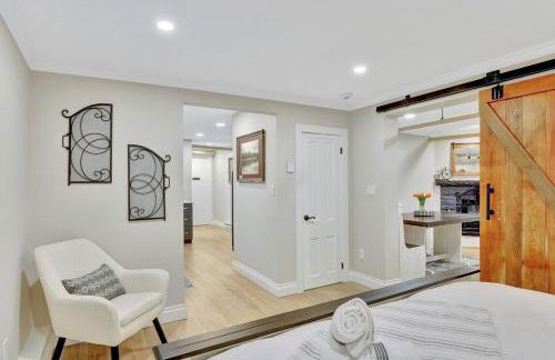 Modern Comfort in Historic Denver - Foto 14