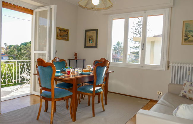 2 bedroom Apartment in Bordighera - Photo 1