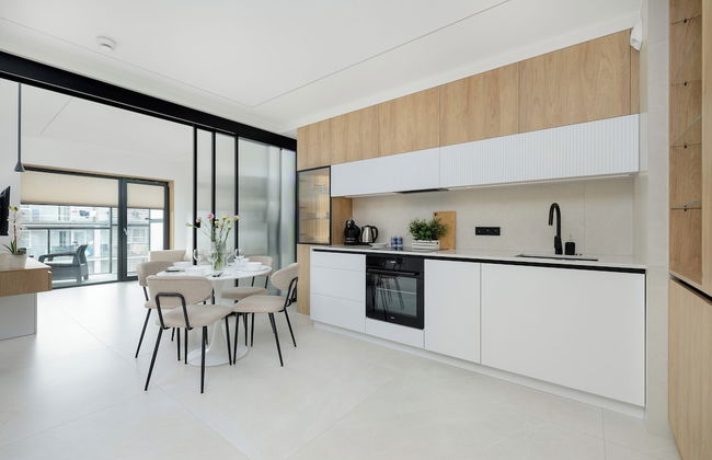 Beachside Apartment by Renters - Photo 9