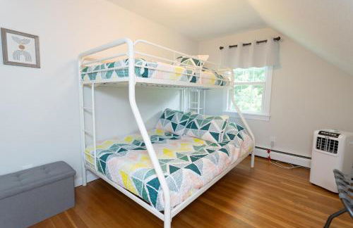 14mi to Mt. Snow! Arcade, Private Suite, King Bed! - Foto 21