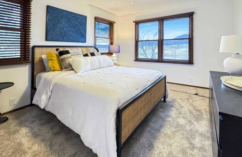 Riverfront Retreat - Right next to the White River - Foto 15