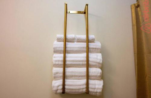 Luxurious 2 Bedroom Downtown City Views! - Foto 11