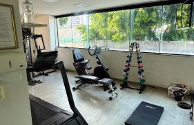 Simple Apartment, Heart of the Action! - Photo 26