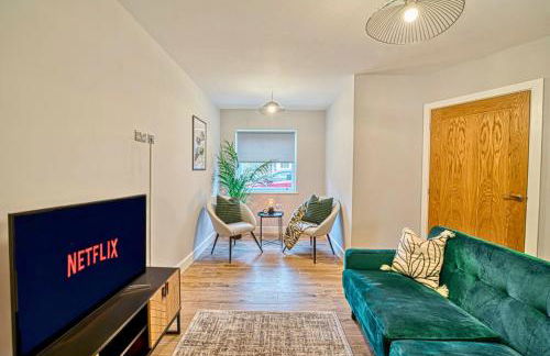 3 Bed House with Office Space in Coventry, by ARP Homes, Central, Driveway & Garage, Garden, Ideal for Contractors, Families & Long stays - Foto 4