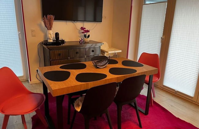 Pink Cow Modern Retreat - Photo 10