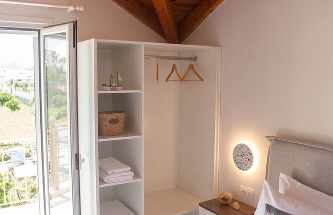 Your Destination - Foto 13