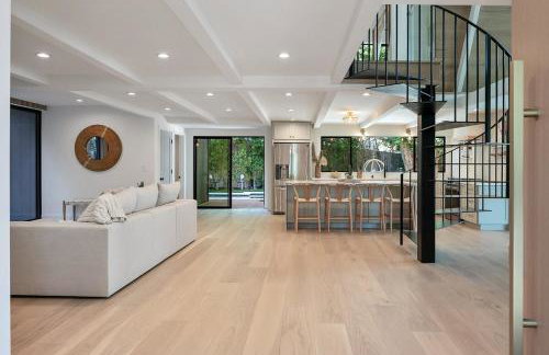 Studio City Stunning House with 5 bedrooms, Pool, Jacuzzi, Fire-pit, Guest House - Foto 14