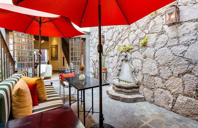 Casa Esperanza, 2BR Designer Charm + Rooftop Views - Photo 26