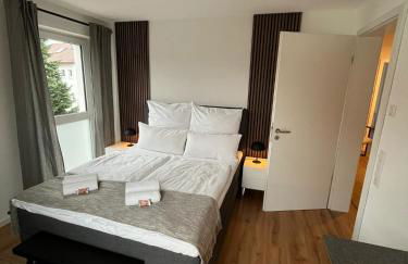 REMA Homes - 180x200 Bett Küche Bad 50'' TV Tiefgarage - Foto 12