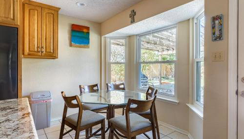 Cozy 3BR Retreat with Outdoor Dining & BBQ Grill - Foto 3