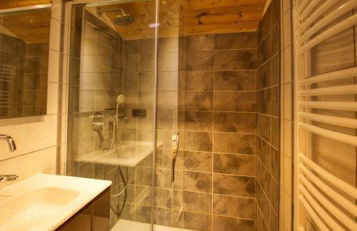 Chalet au pied des pistes, sauna et terrasse, pour 12 pers. - FR-1-642-5 - Foto 10