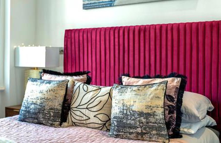 INTERIOR-DESIGN Apartment with HUGE Terrace - Photo 41