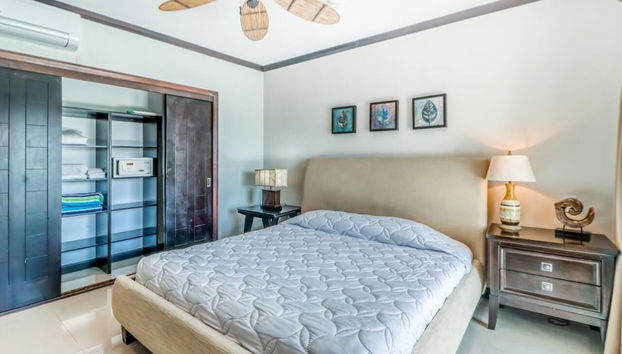 Elegant Beachfront Condo at Diamonte del Sol - 801s by RedAwning - Foto 4, Habitación