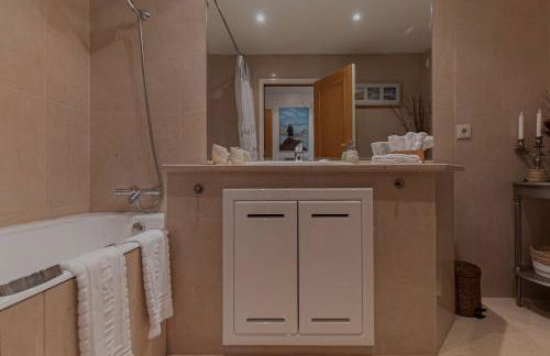 Exclusive Luxury4you – Beachfront Boutique Penthouse Apt! - Foto 26