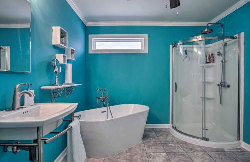 Charming Retreat on 20 Acres with Private Lake! - Foto 18