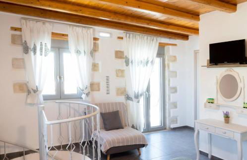 Marilena Natural Stone House, By Hellocrete - Foto 18