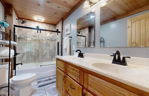 4 Mi to Dtwn Morganton! Family Retreat w/ Patio - Photo 12