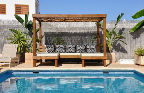 Villa in Playa den Bossa, 5 min SupermarketBBQ - Foto 2