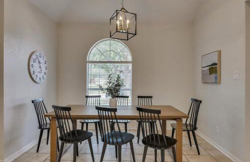 Luxurious 5 Bedroom Retreat with Pool - Foto 5