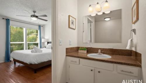 WFH in Relaxing Clarksville Townhome with Parking - Foto 4