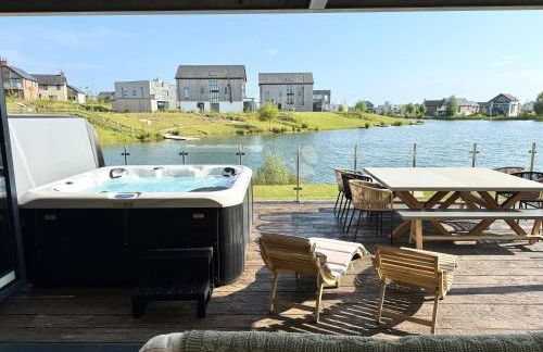 Still Waters - Luxury Lakeside Retreat with Hot Tub - Photo 1