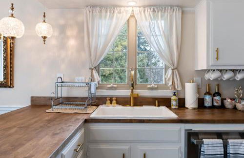 Beautiful Condo - King Bed - Free Waffle Breakfast - Foto 22