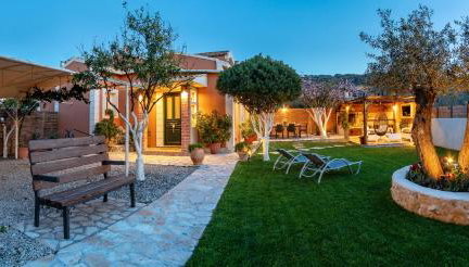 Star Jasmine House Acharavi - Foto 2, Garden