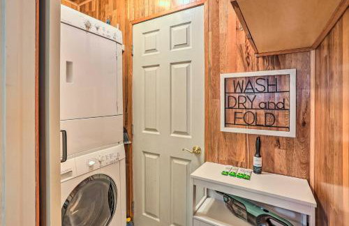 1 Mi to Lake Gregory Boho Crestline Cabin - Foto 17