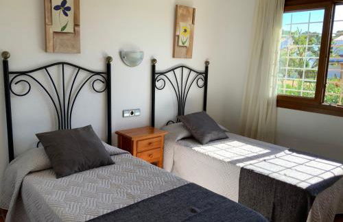 Villa Montserrat 3, Terrace & Pool - Foto 10