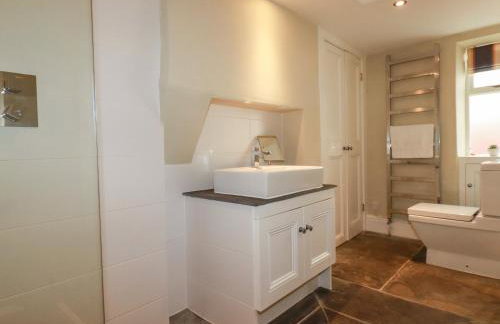 Carew House Cottage - Photo 11