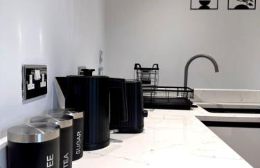 Luxe Duplex Penthouse Stay in Leeds Centre - Free Parking - Foto 4