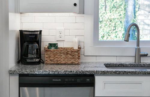 Cozy Cottage in the Heart of Huntersville - Foto 20