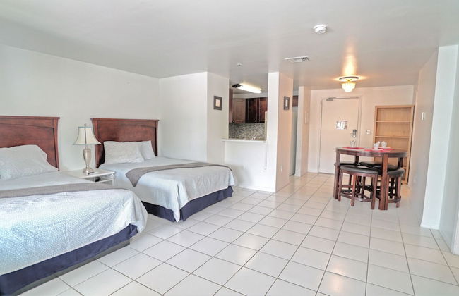 Deluxe Studios and Apartments at the Casablanca - Photo 23