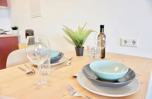 NEU modernes Apartment in Top Lage, free Parking max 1,65m Höhe und 1,8m Breite - Foto 17